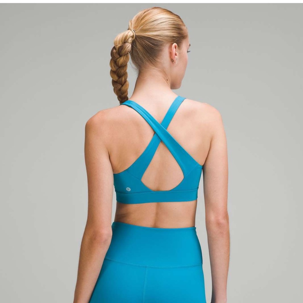 LULULEMON Envital Bra - Hawaiian Blue - Size 6